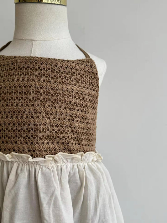 Pretty Princess sleeveless dress with  Perfect details.